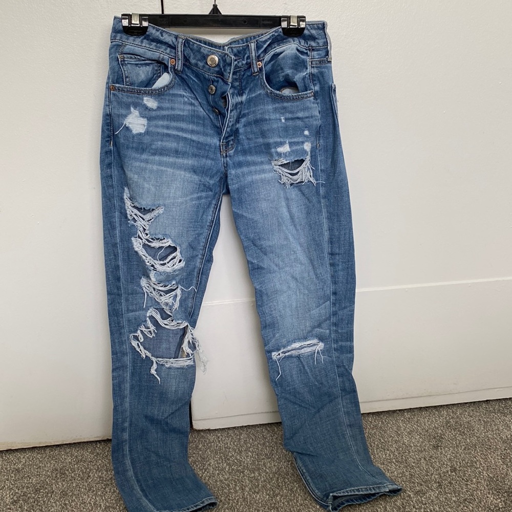 American Eagle tomgirl jeans size 6